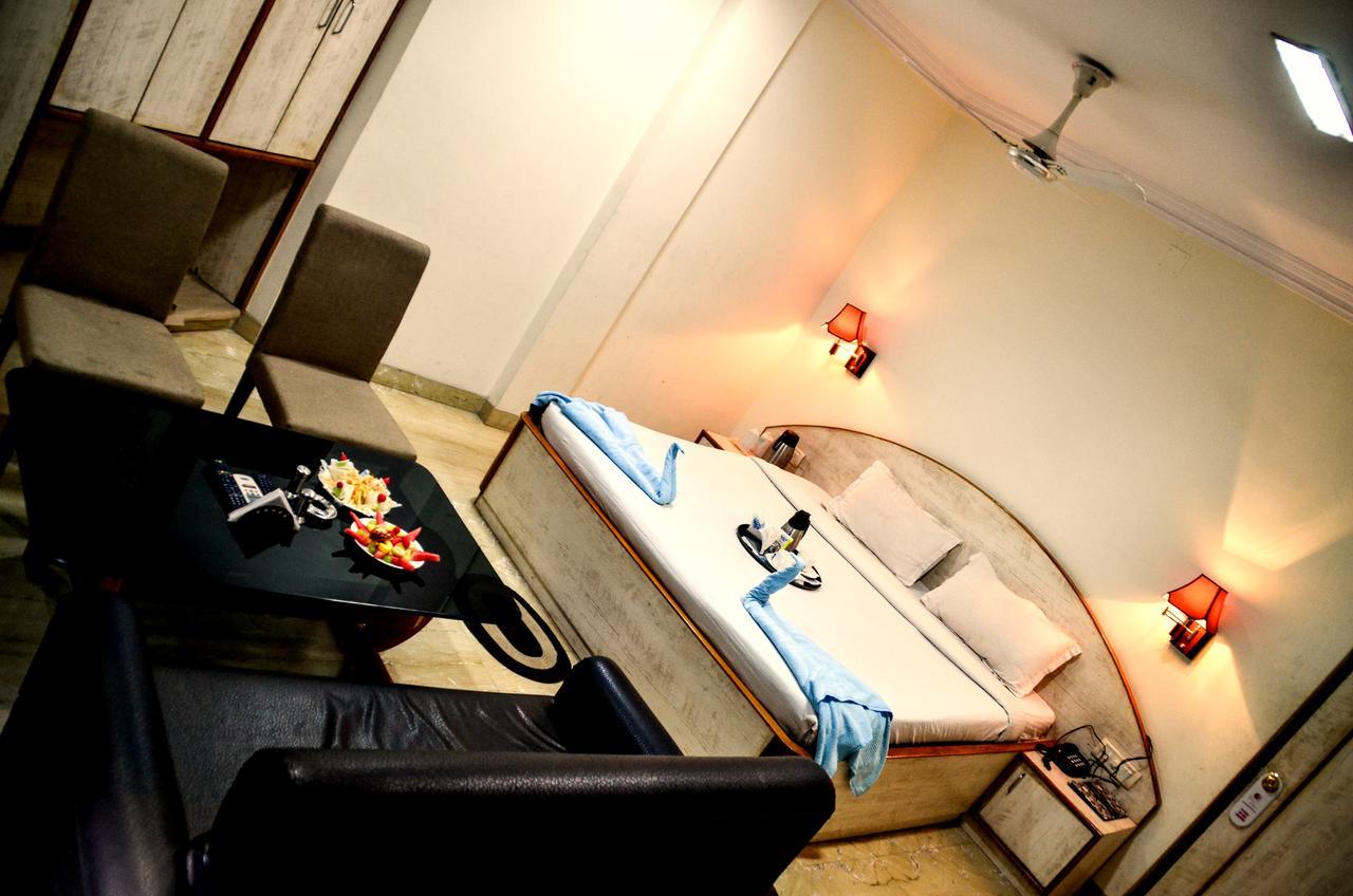 Hotel Aryan Jharsuguda ภายนอก รูปภาพ