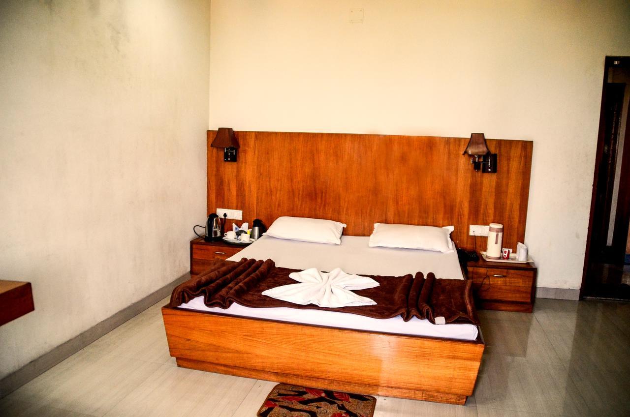 Hotel Aryan Jharsuguda ภายนอก รูปภาพ