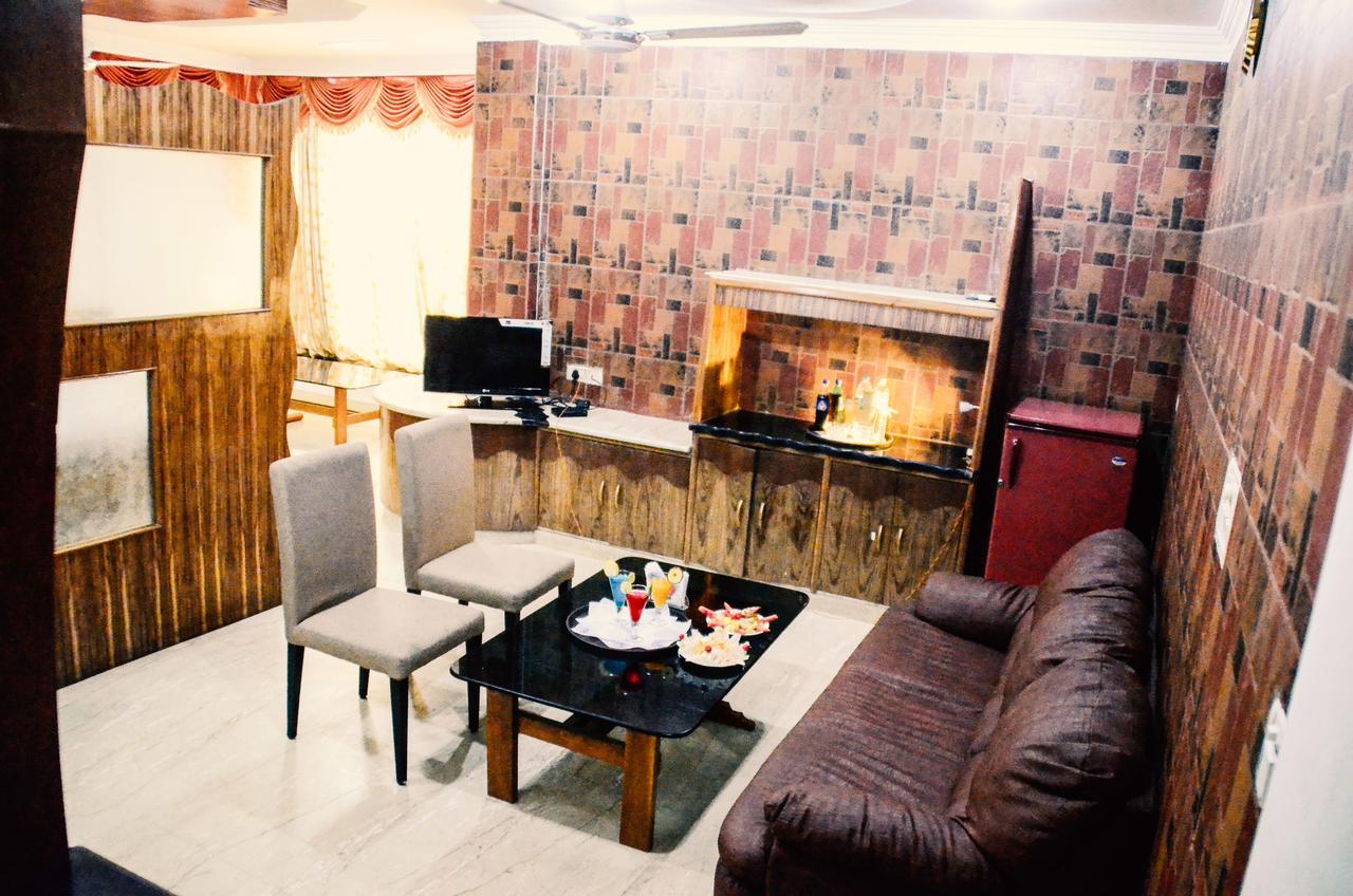 Hotel Aryan Jharsuguda ภายนอก รูปภาพ